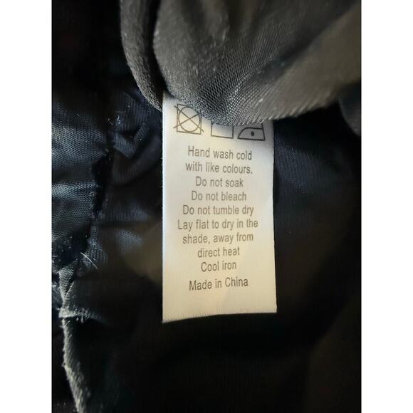 Lioness Eastside Sheer Black Velvet Floral Cropped Top Women’s Small - Picture 12 of 12